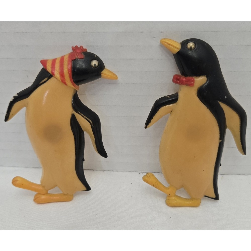 Vtg 1980s SNP Chicago Penguin Refrigerator Magnets Pair - Hong Kong Retro Kitsch